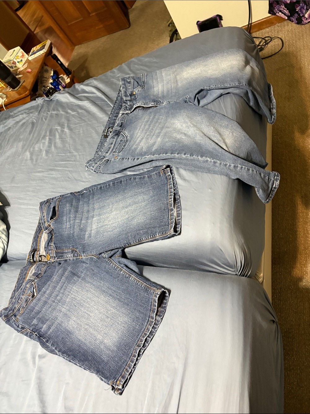 2 Classic Blue Denim capris, 1 shorter then other. d.jeans 16W . Faded.